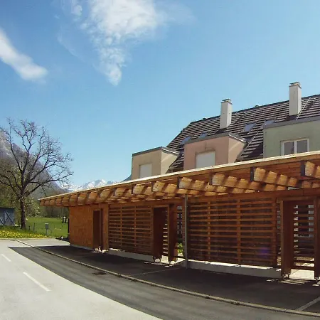 Wild Soca No 7 Apartment