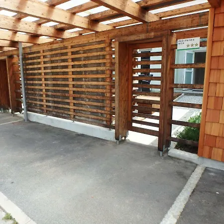 Wild Soca No 7 בובק